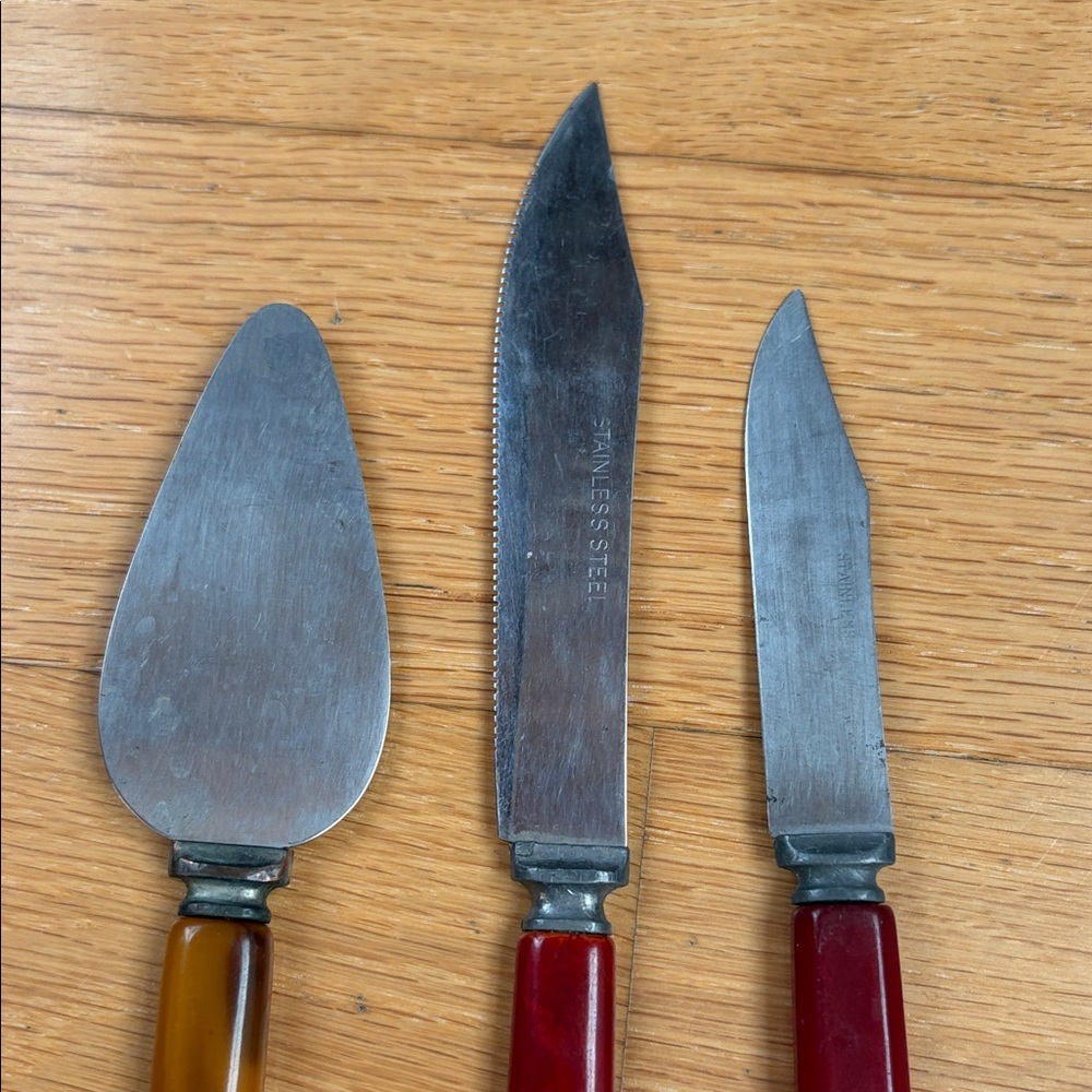Vintage Bakelite Handle Cutlery Lot - 3 Pieces Red Brown Stainless - Picture 6 of 12